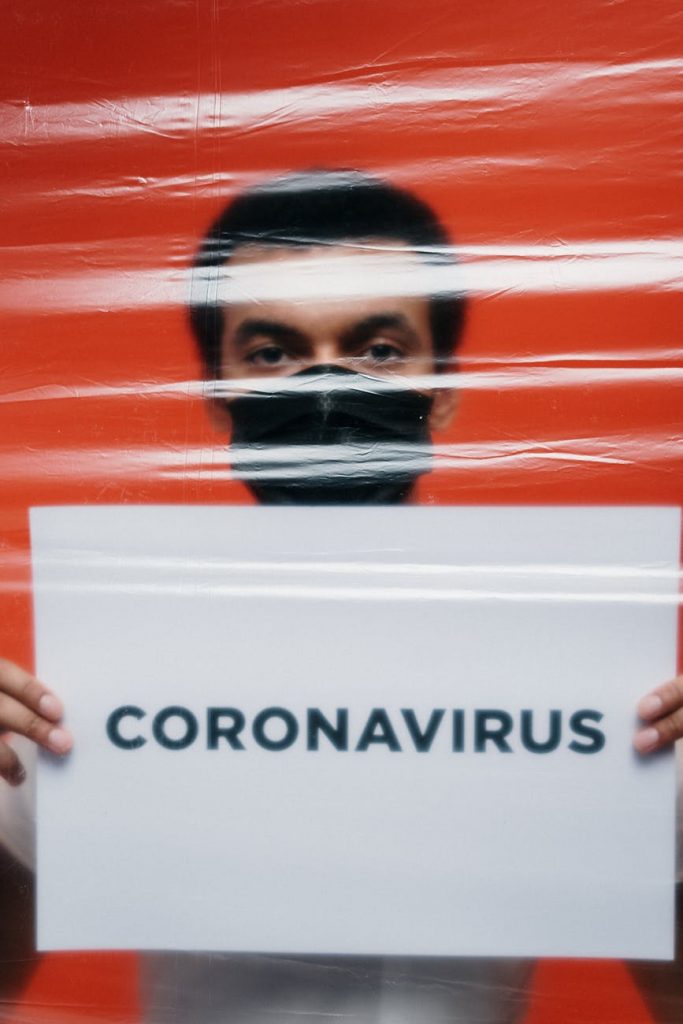 На фоне пандемии COVID-19 в мире почти исчез сезонный грипп. Врачи ищут этому объяснение