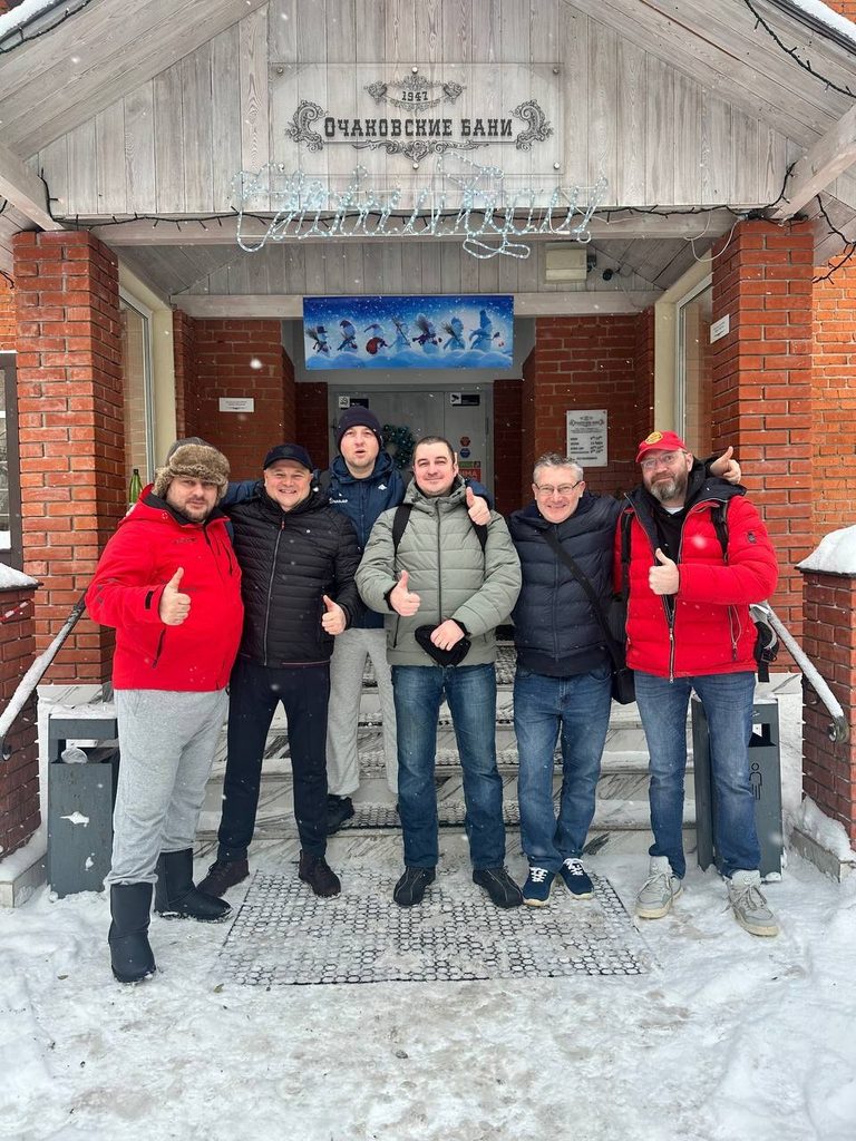 Банный клуб «Вовсе не гусары» в Очаковских банях